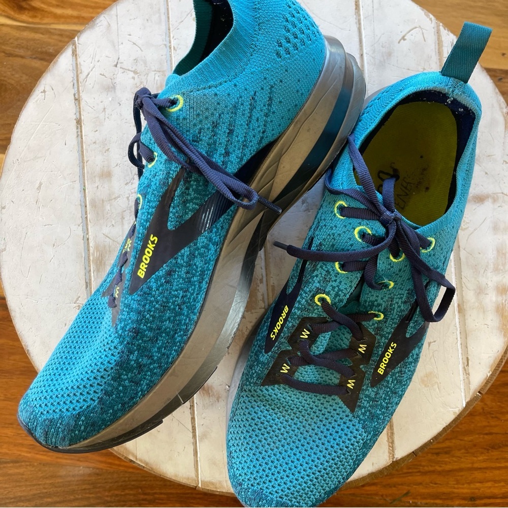Brooks Levitate 3 Running Sneaker